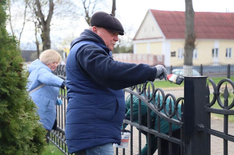 Труд на благо родной земли! На Несвижчине прошёл республиканский и районный субботник