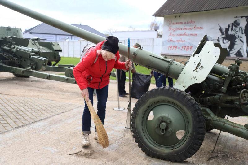 Труд на благо родной земли! На Несвижчине прошёл республиканский и районный субботник