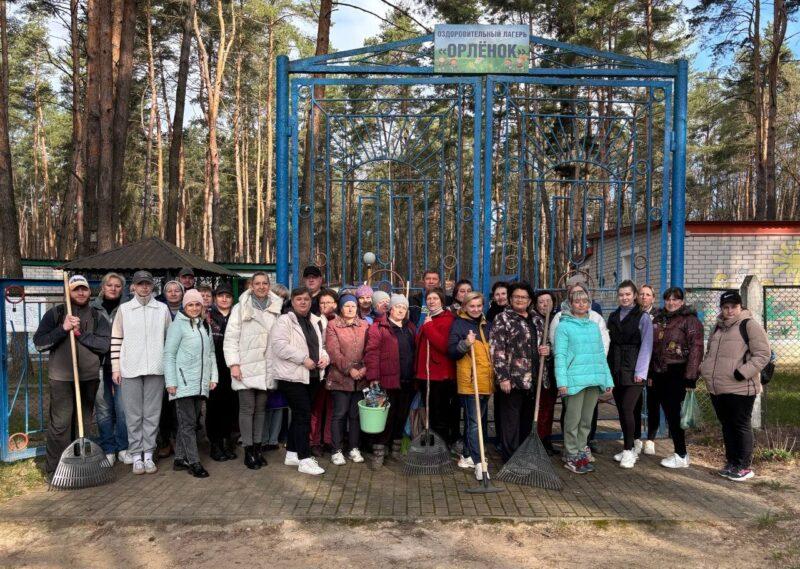 Труд на благо родной земли! На Несвижчине прошёл республиканский и районный субботник