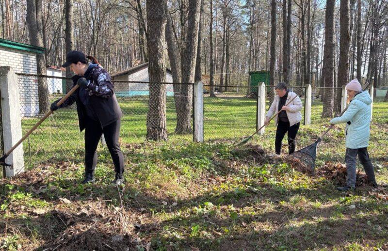 Труд на благо родной земли! На Несвижчине прошёл республиканский и районный субботник