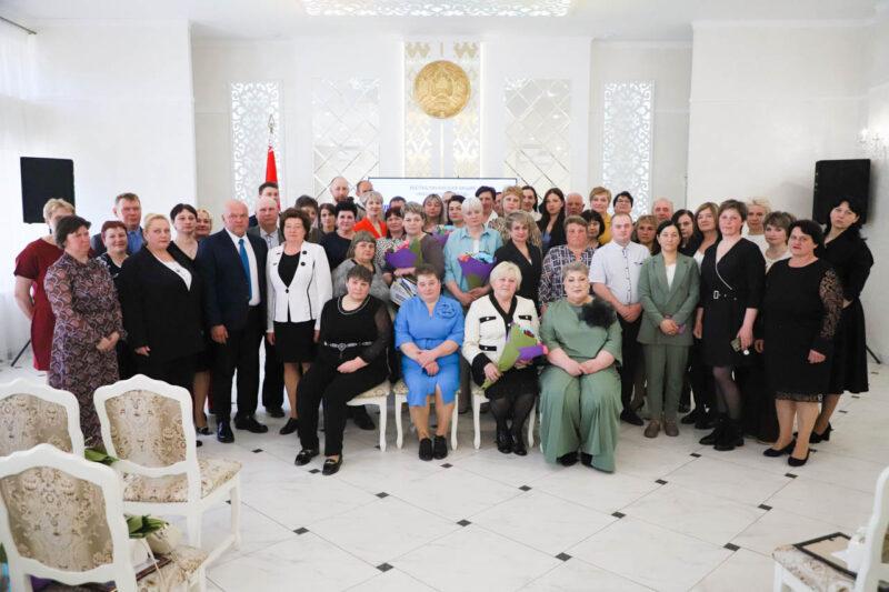 В РЦК наградили передовиков производства отрасли животноводства Несвижском района