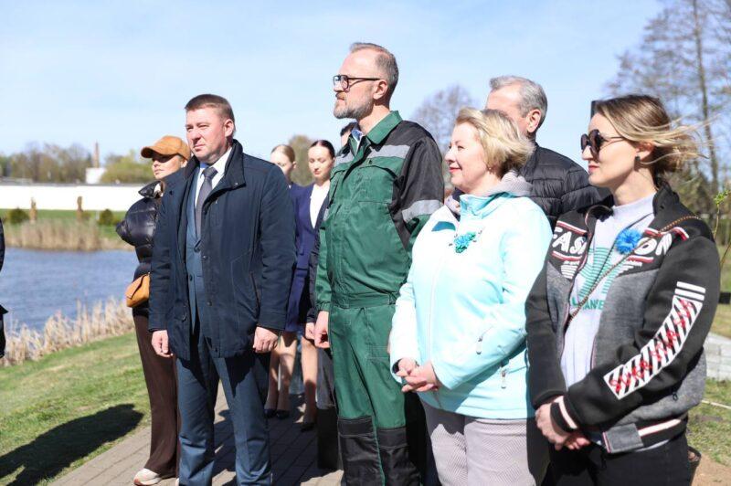 В Несвиже состоялась торжественная церемония открытия общественного пространства «Женщины ЖКХ — вместе»