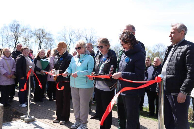 В Несвиже состоялась торжественная церемония открытия общественного пространства «Женщины ЖКХ — вместе»