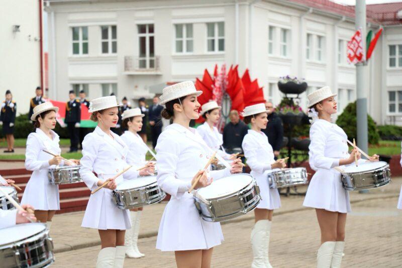 Праздник гордости и единства. На Несвижчине отметили День государственной символики