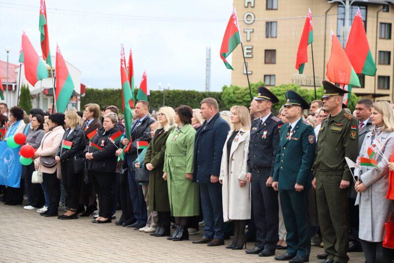 Праздник гордости и единства. На Несвижчине отметили День государственной символики