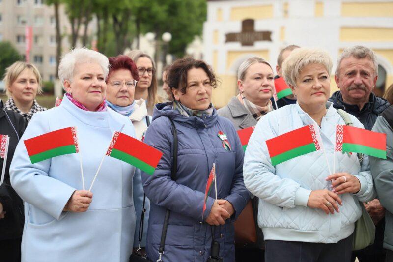 Праздник гордости и единства. На Несвижчине отметили День государственной символики