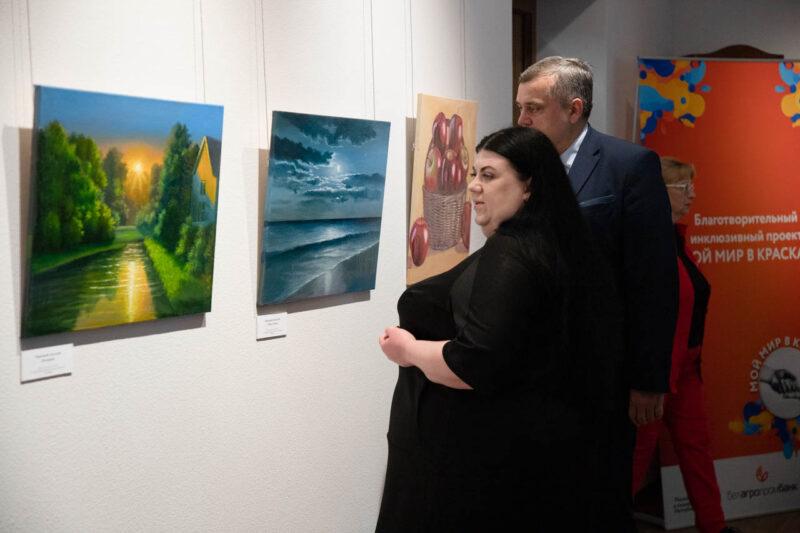 В галерее «Мара» наградили победителей республиканского фестиваля «Творчество без границ»