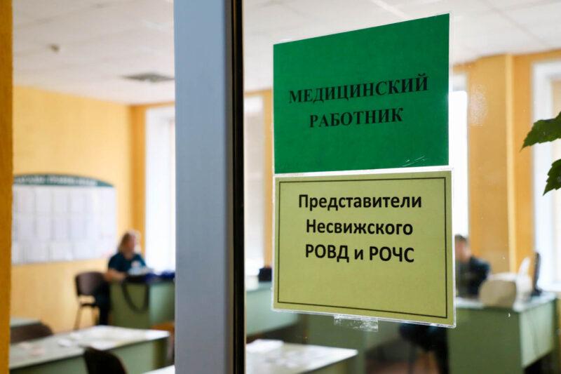 26 мая выпускники 11-х классов Несвижского района сдают централизованный экзамен. Фотофакт