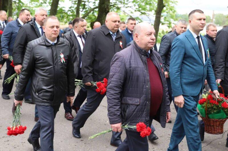 Символ несокрушимости духа: Несвиж встретил 81-ю годовщину Великой Победы