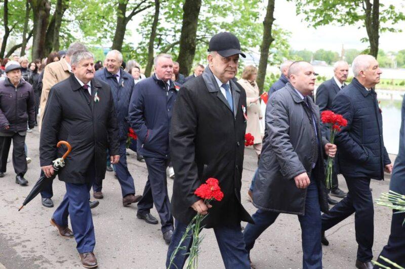Символ несокрушимости духа: Несвиж встретил 81-ю годовщину Великой Победы