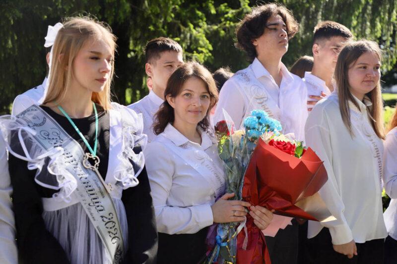 На Несвижчине прозвенел последний звонок для 190 одиннадцатиклассников и 467 учащихся 9-х классов