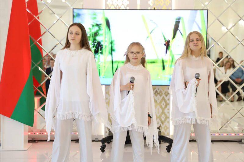 Талант, помноженный на труд: в Несвиже состоялась торжественная церемония чествования лучших учащихся района