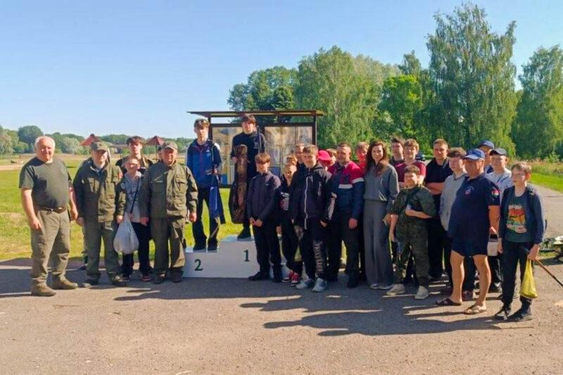 Конкурс среди учащихся школ «Клёвая рыбалка» прошёл в Несвижском парке