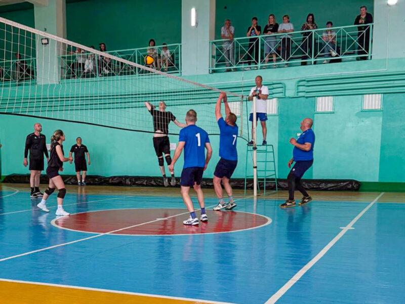 Жаркие волейбольные баталии: на Несвижчине прошел чемпионат района по волейболу
