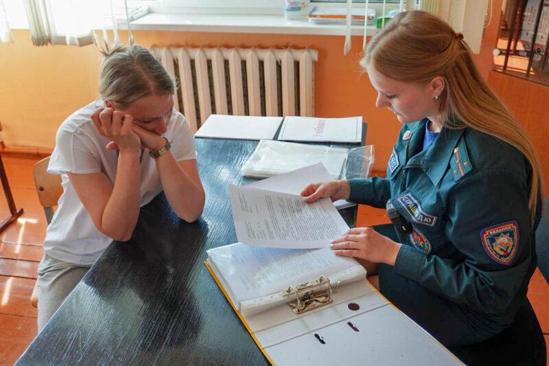Спасатели проверили обеспечение пожарной безопасности в лагерях Несвижского района