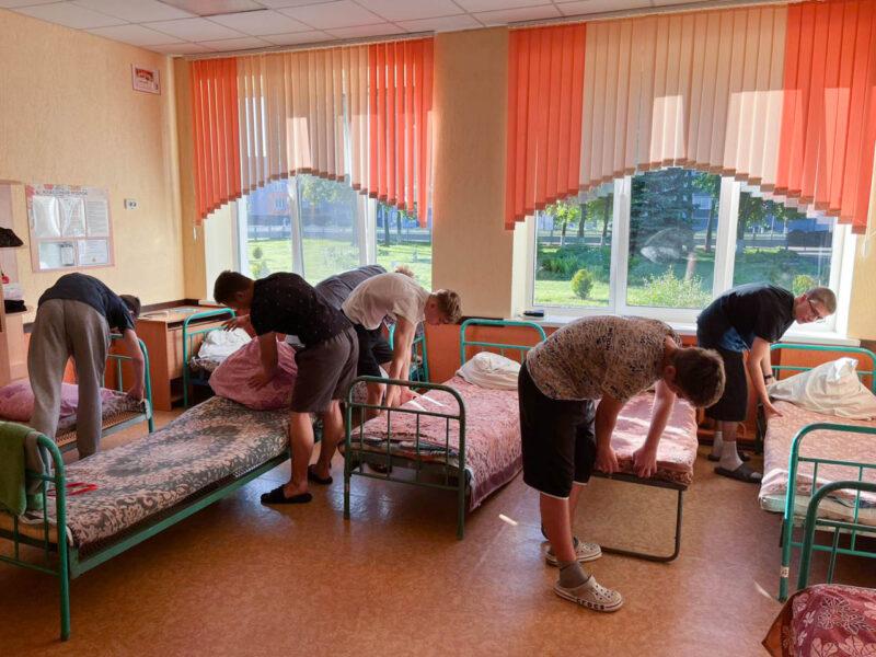 На базе Оношковской СШ успешно прошли учебно-полевые сборы для десятиклассников сельских школ района
