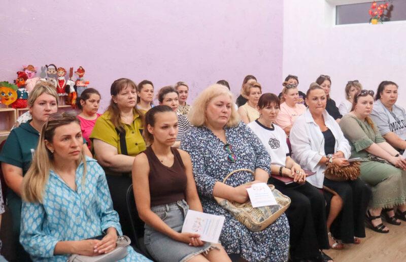 Диалоговая площадка для мам, воспитывающих детей с инвалидностью, прошла в Несвижском РТЦСОН