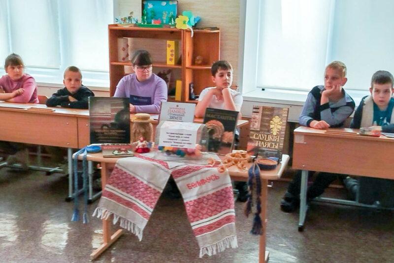 Спадчына продкаў у гульнях і быце: праект сельскіх бібліятэк