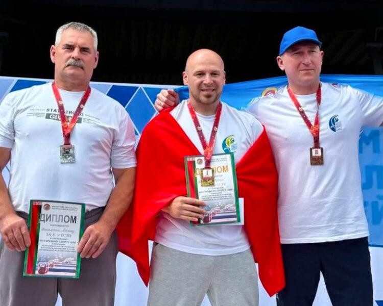 Учитель физкультуры из Несвижа стал победителем по гиревому спорту на спартакиаде работников образования и науки