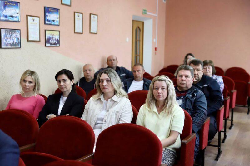 Председатель МООП Татьяна Гурьева провела встречу с трудовым коллективом Несвижского района