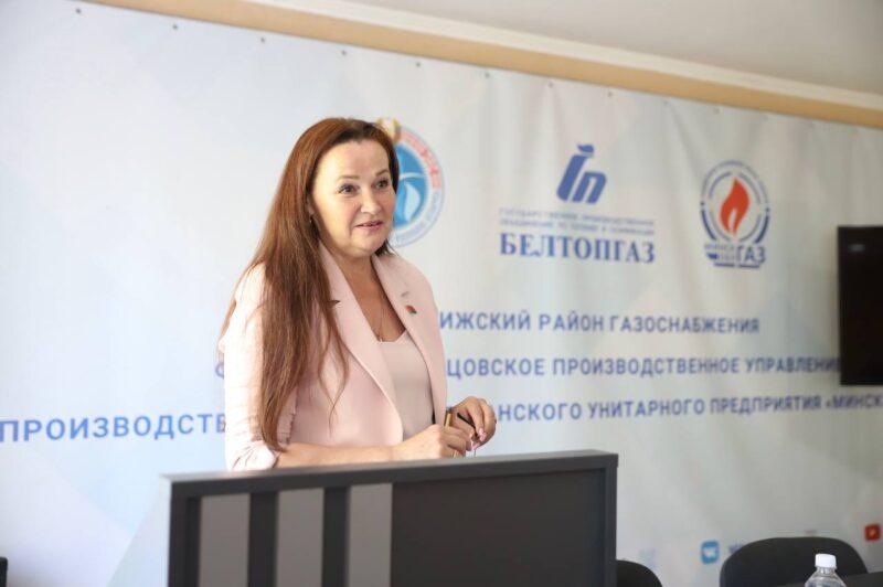 Председатель МООП Татьяна Гурьева провела встречу с трудовым коллективом Несвижского района