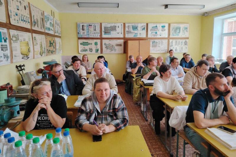 Профессионалы своего дела! На Несвижчине определили лучших операторов по искусственному осеменению КРС в районе
