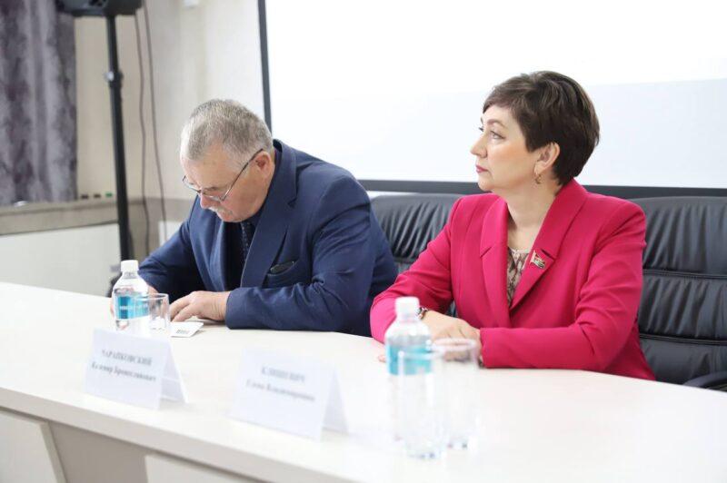 В рамках Единого дня информирования состоялась встреча с ветеранским активом Несвижчины