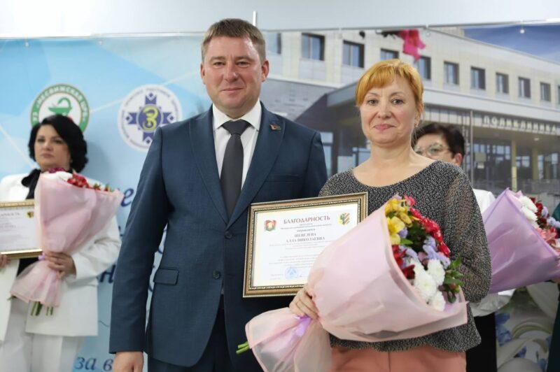 Верность профессии: в Несвижской ЦРБ чествовали героев в белых халатах