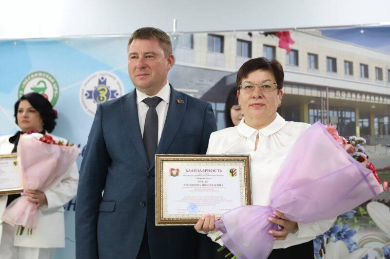 Верность профессии: в Несвижской ЦРБ чествовали героев в белых халатах