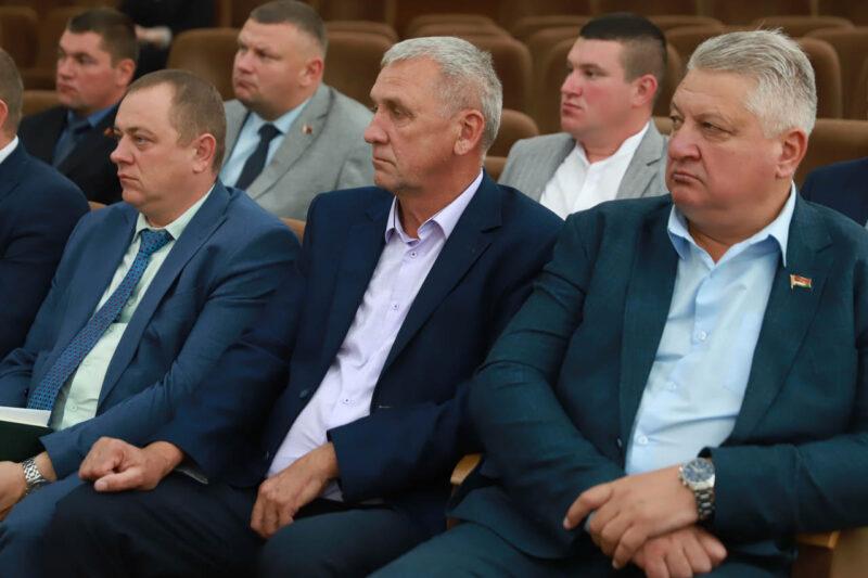 Вовлечение военных комиссариатов в помощь на село: вопрос обсудили на совещании в Несвижском райисполкоме