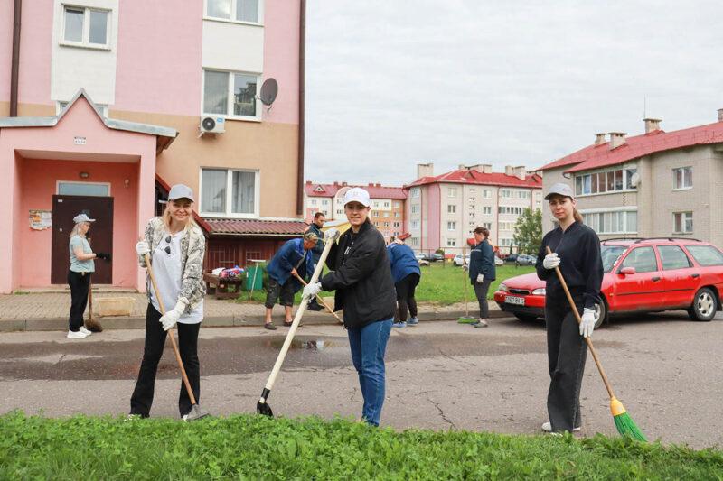 «ЖКХ и «Белая Русь» — ВМЕСТЕ!». Благоустройство и наведение порядка продолжается в Несвиже