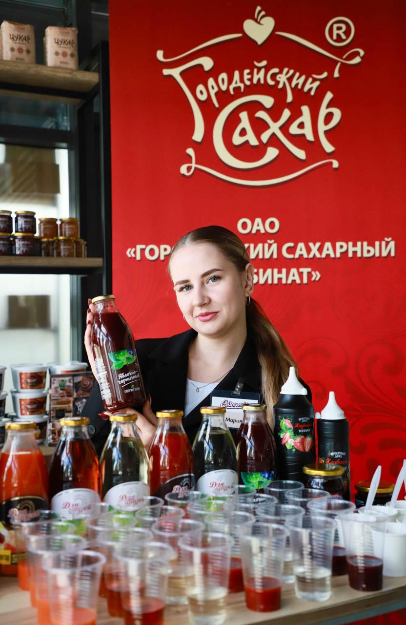 Сладкая пятница: в Несвиже Городейский сахарный комбинат радует покупателей акциями и дегустациями