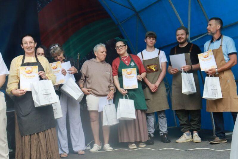 В несвижском парке прошёл открытый сырный фестиваль «СЫРодел»