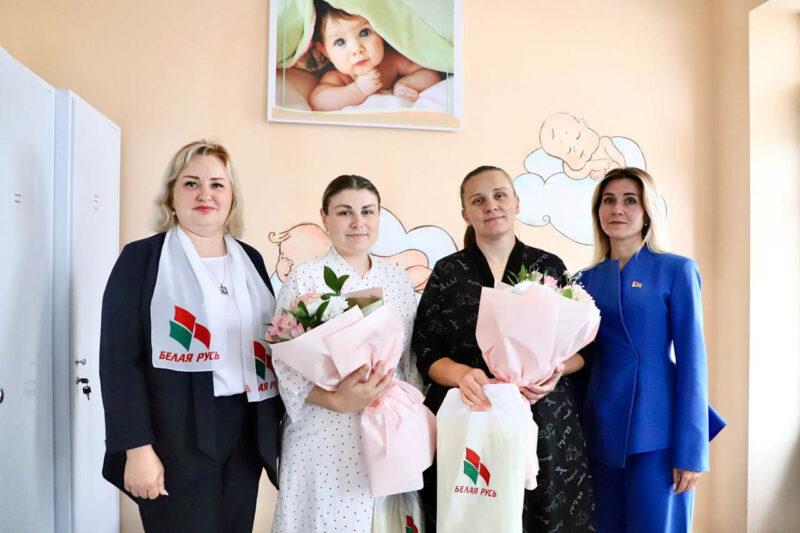 Счастливые мамы Несвижчины: поздравления принимали мамы, чьи дети появились на свет в преддверии Дня Независимости