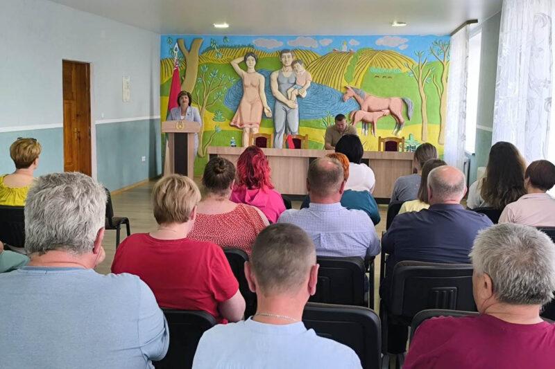 В трудовых коллективах Несвижчины проходит Единый день информирования