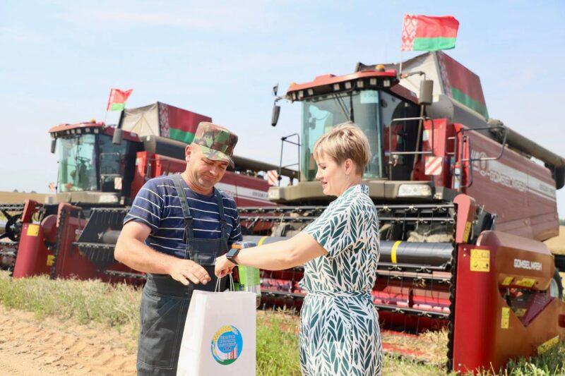 Новые комбайнеры-тысячники на Несвижчине!