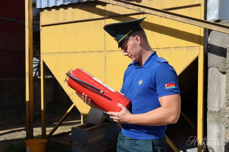 Сохранность урожая под контролем спасателей