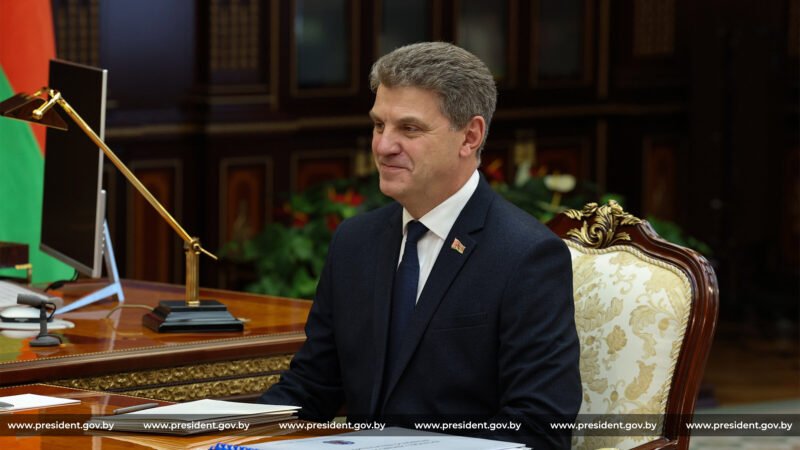 Президент Беларуси Александр Лукашенко 3 сентября принял с докладом председателя Мингорисполкома Владимира Кухарева.
