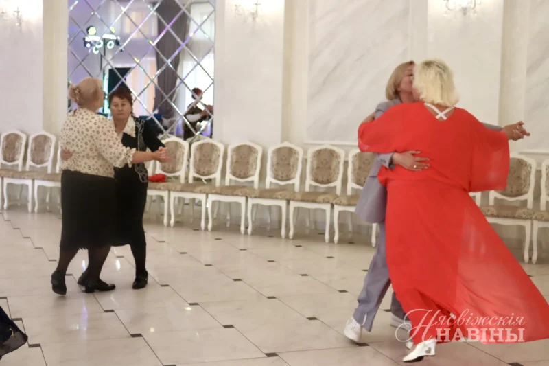 Под звуки осени чудесной