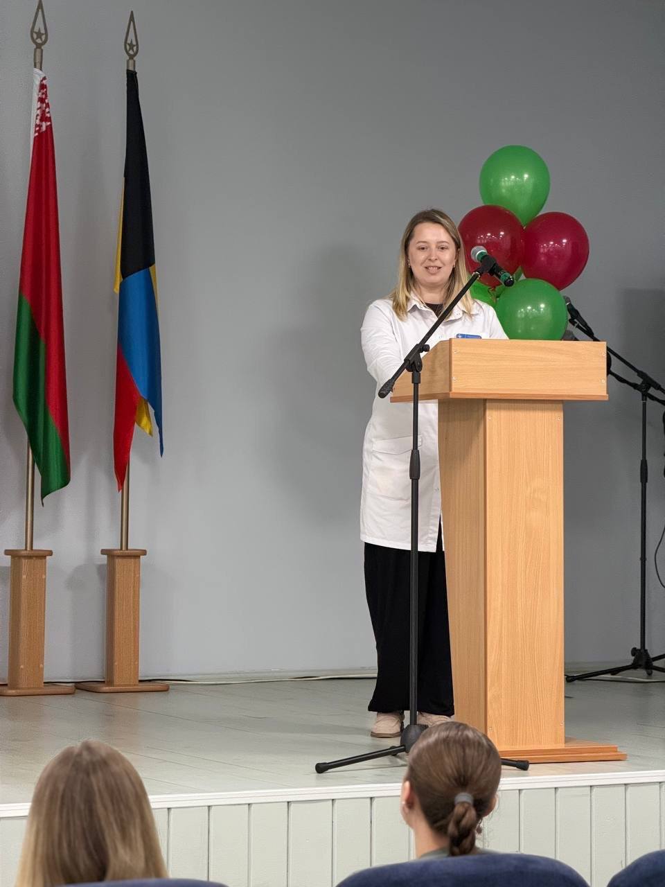 «Мы вам рады!»: в Несвижской ЦРБ торжественно посвятили молодых специалистов в профессию